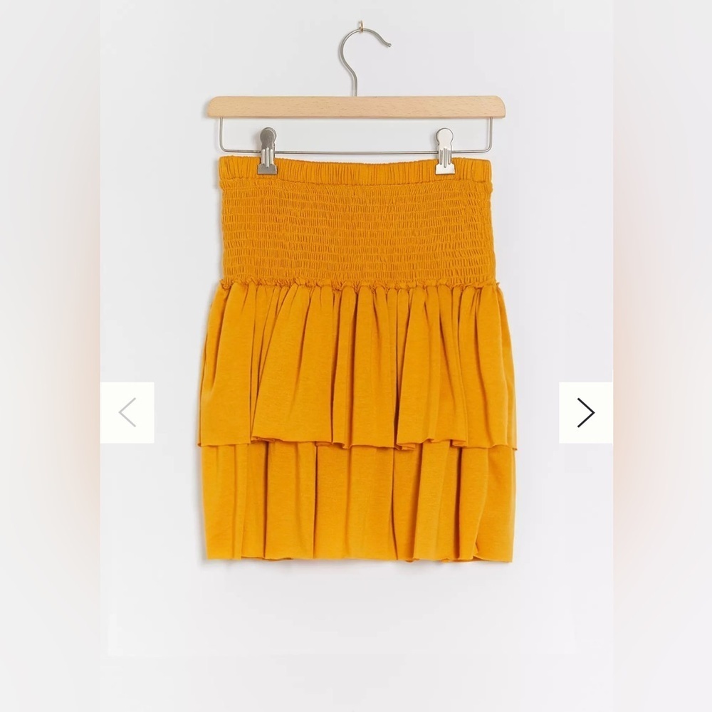 Anthropologie 	
BAILEE SMOCKED MINI SKIRT/TOP